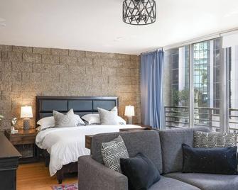 A Stylish Loft near little Italy in Downtown San Diego - San Diego