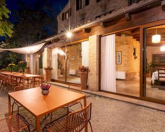 I Lauri 12, Emma Villas - Montefiore dell'Aso - Patio