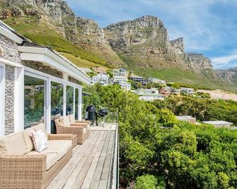 Stylish Camps Bay Home With Sea Views Beleza Villa - Ciutat del Cap - Balcó