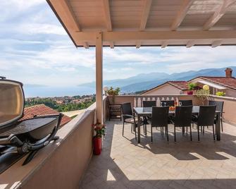 Apartments Villa Kastav in Old town center with sea view and parking - Kastav - Balcony