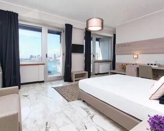 Bluripa Guest House - Genoa - Bedroom