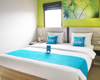 Airy Karamat Bhayangkara 127 Sukabumi - Sukabumi - Schlafzimmer