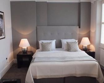 Ravna Gora - London - Schlafzimmer