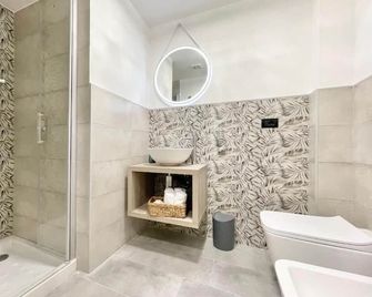 Regina Elena Rooms - Pescara - Baño