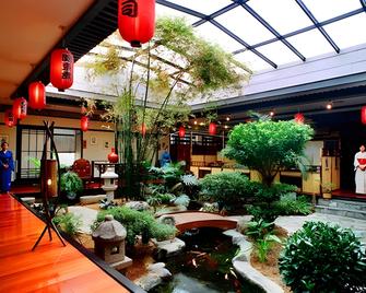 Asia Hotel Yantai - Yantai - Utsikt