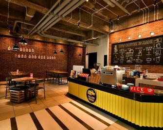 Cherry Homes Express Hotel - Bandung - Restaurante