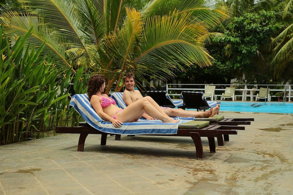 Lagoon Paradise Beach Resort - Tangalla