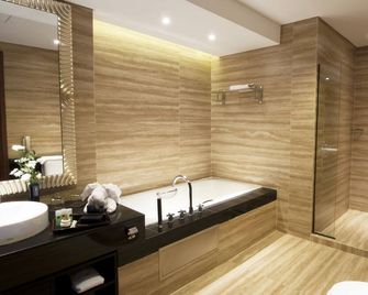 Gumaya Tower Hotel - Semarang