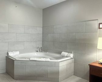 Country Inn & Suites by Radisson, Toledo South, OH - Rossford