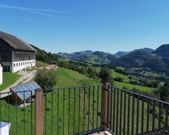 Single room Adlerhorst 3 (2 nights) - Ferienhof Rabenreith - Grossraming - Балкон
