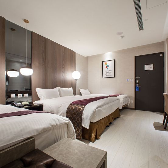 Stay Hotel - Taichung Zhongqing image 1
