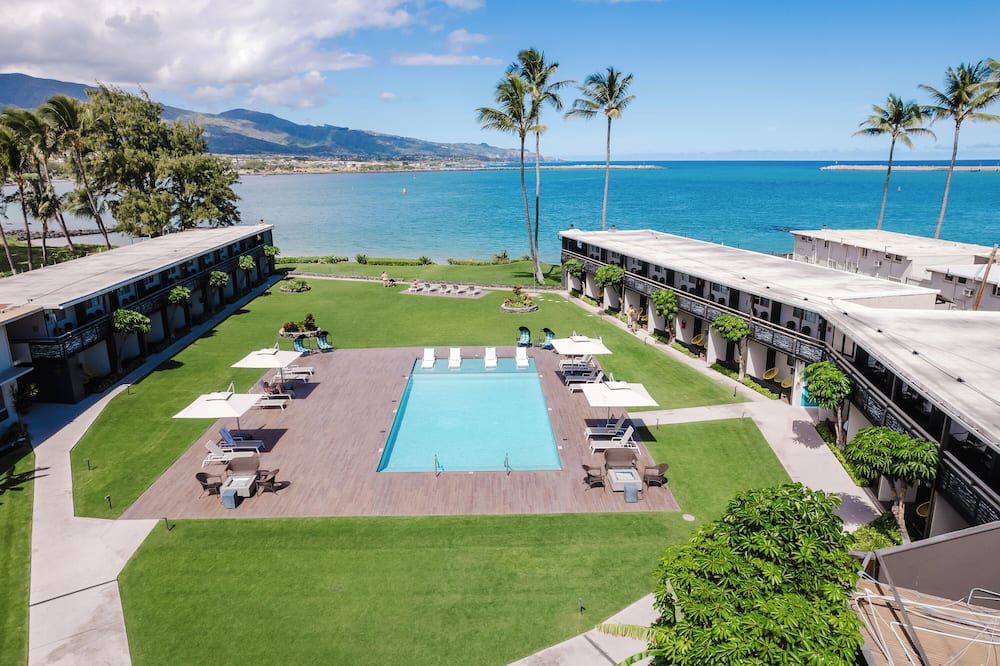 Waterfront Perfection! 3 Fantastic Rooms, Pet-Friendly, Near Kanaha Beach Park - Kahului