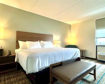 MainStay Suites Chambersburg East - Chambersburg - Bedroom
