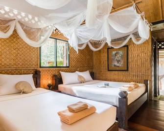 River Kwai Jungle Rafts - סאי יוק - חדר שינה