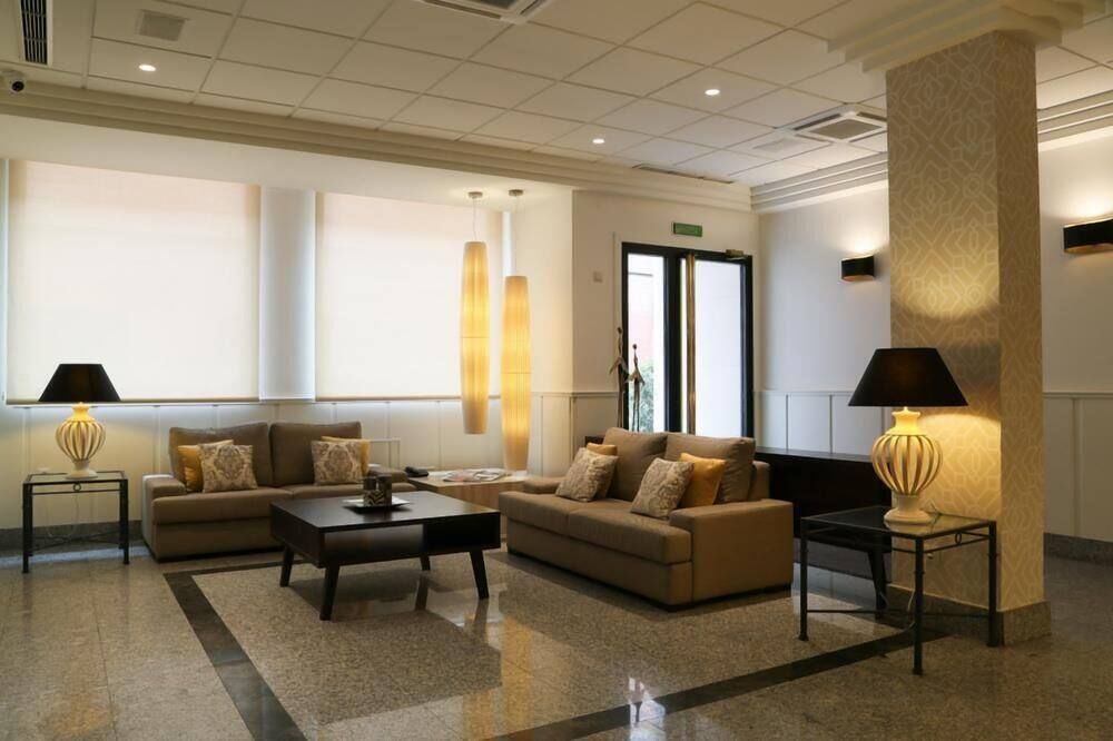 Hostal Carlos III - Getafe - Lobby