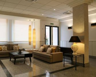 Hostal Carlos III - Getafe - Lobby