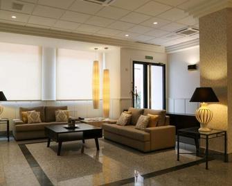 Hostal Carlos III - Getafe - Salon