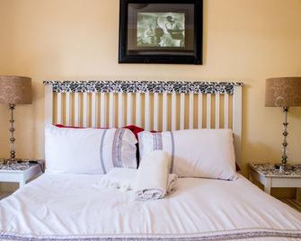 Pro Active Guest House - Pretoria - Bedroom