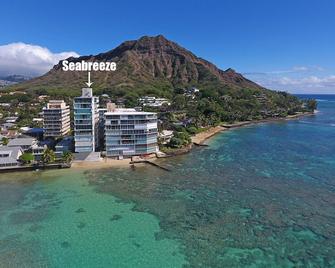 Rolling surf, gentle trade winds, and unparalleled ocean views await you! - Honolulu - Edificio