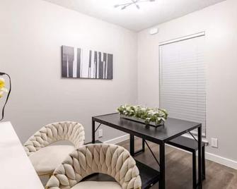 Austin Gem • Gym • Great Rate - Austin - Vardagsrum