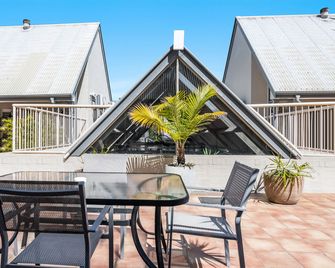 Byron Central Apartments - Byron Bay - Innenhof