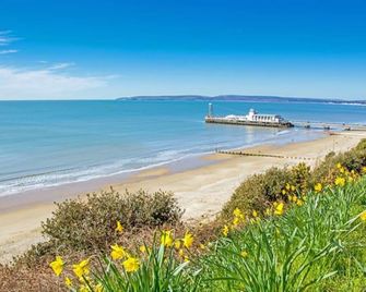 The Mayfair Hotel - Bournemouth - Beach