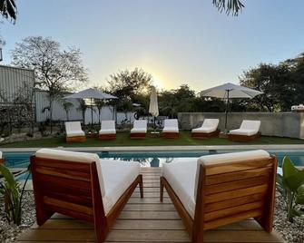 L'Avventura Boutique Hotel - Tamarindo - Zwembad
