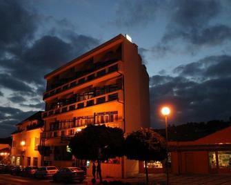 Hotel Krystal - Luhacovice - Gebouw
