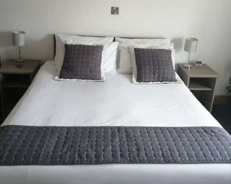 The Reveller Lodgings - Donegal - Спальня