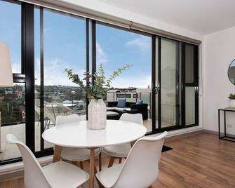 Aqua Views of the bay in Mornington - Mornington - Dining room