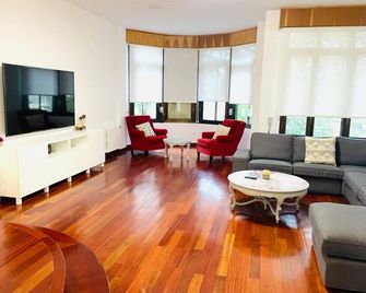 La cantera Jaca - Jaca - Salon