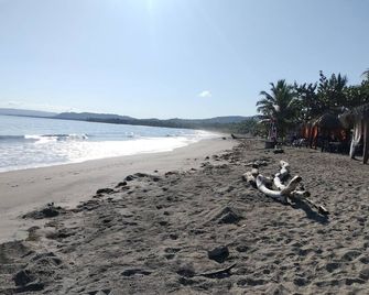 Villa Magante 6 habitaciones con Jacuzzi - Gaspar Hernández - Beach