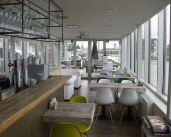 Hotel Restaurant Brasserie Feestzaal Ahoi, Kortrijk - Courtrai - Restaurante