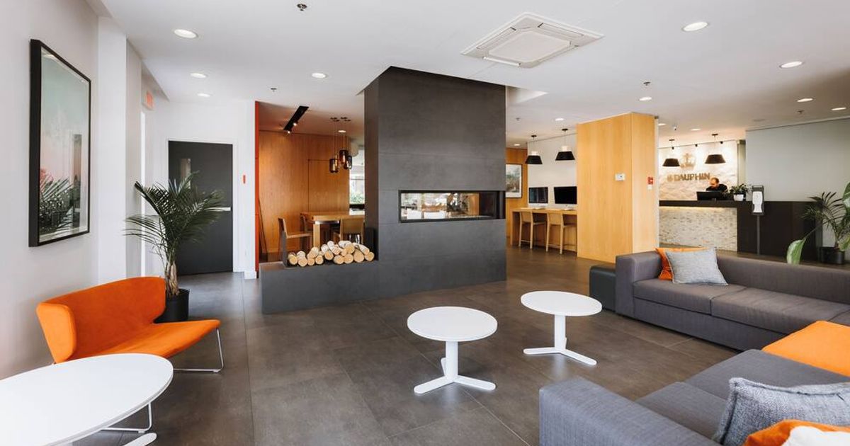 Hotel Le Dauphin MontrealLongueuil £79. Longueuil Hotel Deals