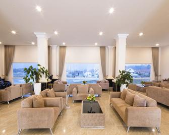 Ladalat Hotel - Dalat - Lounge