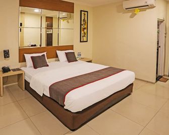 Hotel Fiducia Serpong - Tangerang City - חדר שינה