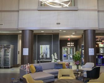 Crowne Plaza Shenandoah - Woodlands Area By IHG - Shenandoah - Salónek