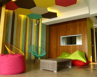 Hostel Tropico 20 - Cozumel - Wohnzimmer