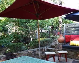 Stone Edge - North Cottage - Castlemaine - Патіо