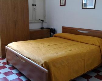 Timone - Roccalumera - Schlafzimmer