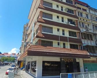 Hotel City View - סאנדאקן - בניין