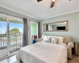 1 Bedroom Oceanfront Condo Sea Cabin 230B | Pool | Just Renovated - Isle of Palms - Bedroom