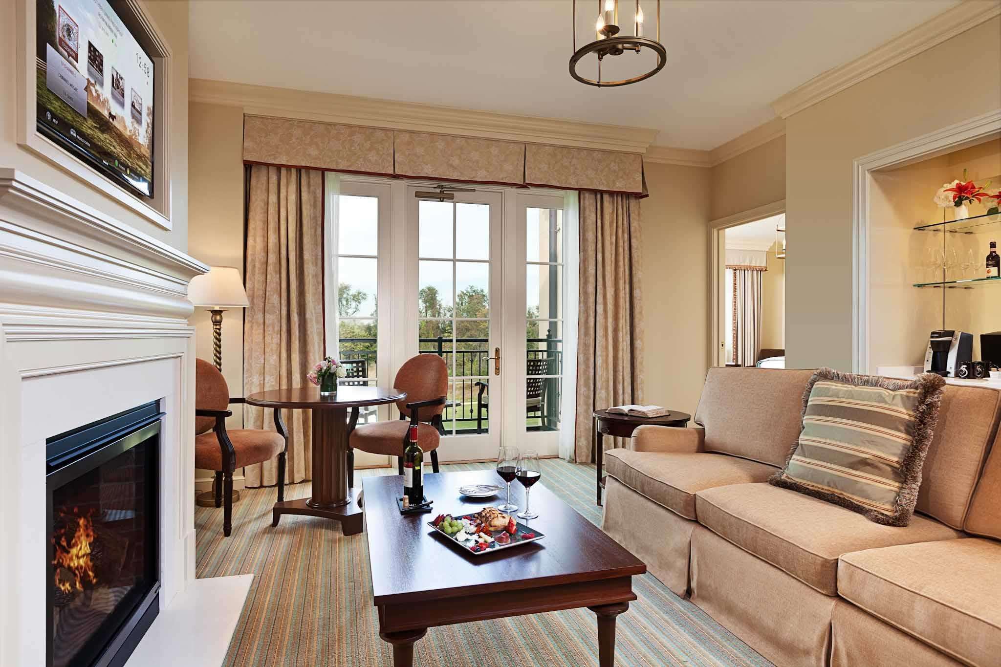 Salamander Resort And Spa - Middleburg - Living room