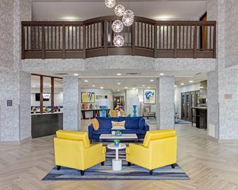 Comfort Inn & Suites Greenville Near East Carolina University - Greenville - Lobby