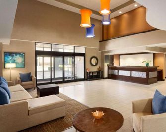 Townhome Inn & Suites by IHG - Cordova - Building