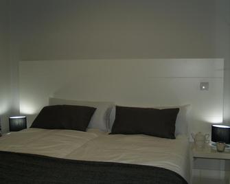 8Rooms Madrid - Madrid - Chambre