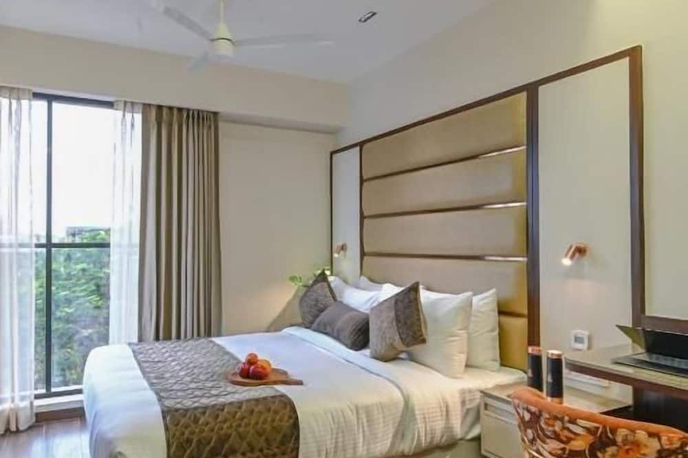 Hotel Grand Girdhar Premier - Indore