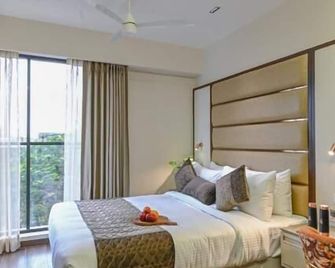 Hotel Grand Girdhar Premier - Indore