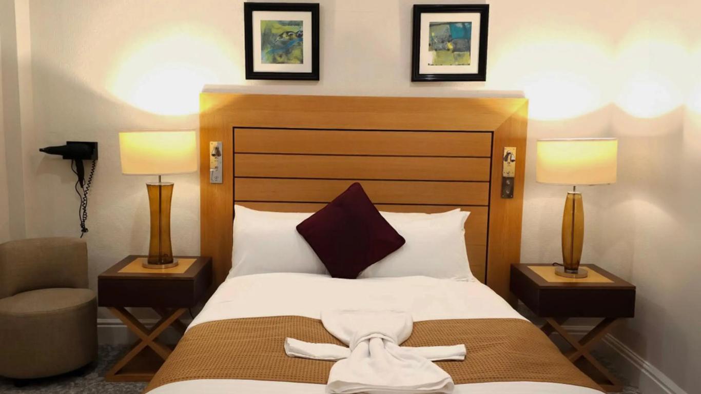 Crown Hotel Stone
