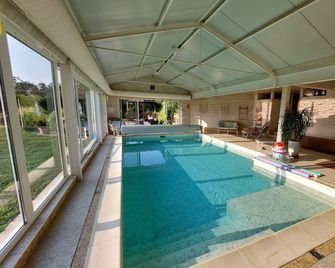 L'Ancienne Bergerie Gîte Indoor pool and Spa (Otterswiller / Saverne) - Saverne - Zwembad